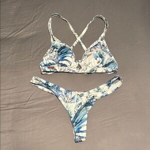 Brand new Tropical Blue Leaf Print Bikini Set